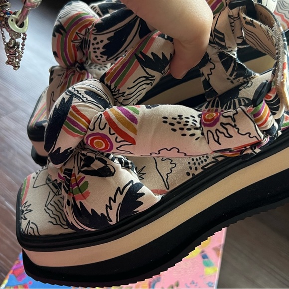 Farm Rio Scarf Sandal - Picture 4 of 9